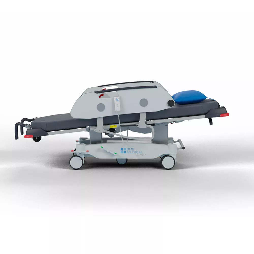Clavia Behandlungsliege mit Seitenteilen fuer sicheren Patiententransport