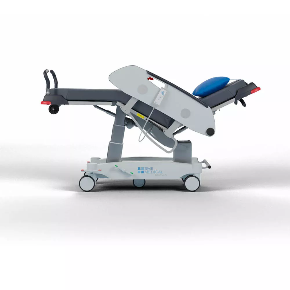 Clavia Behandlungsliege in komfortabler entlastender Liegeposition